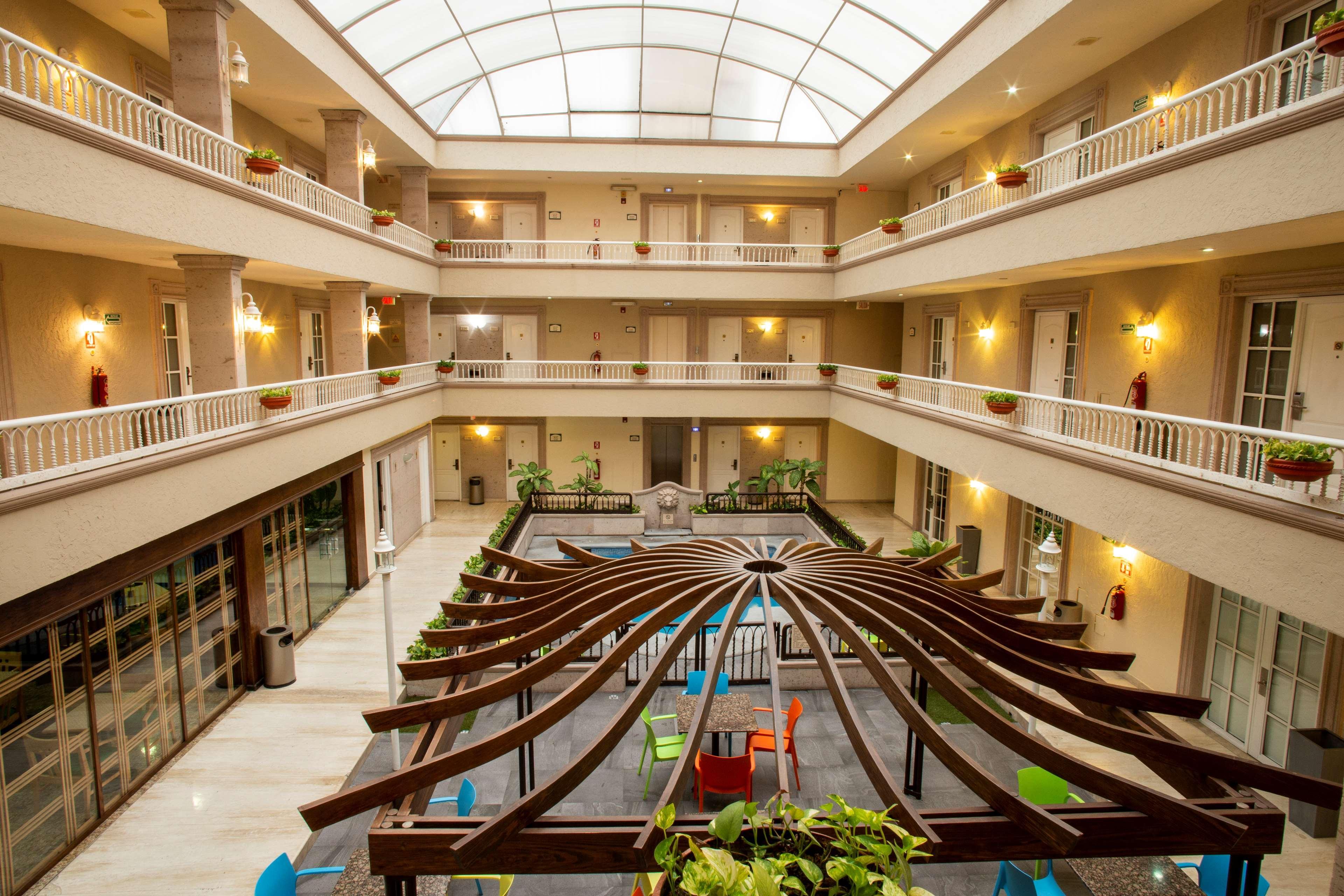 Best Western Plus Monterrey Colon Extérieur photo