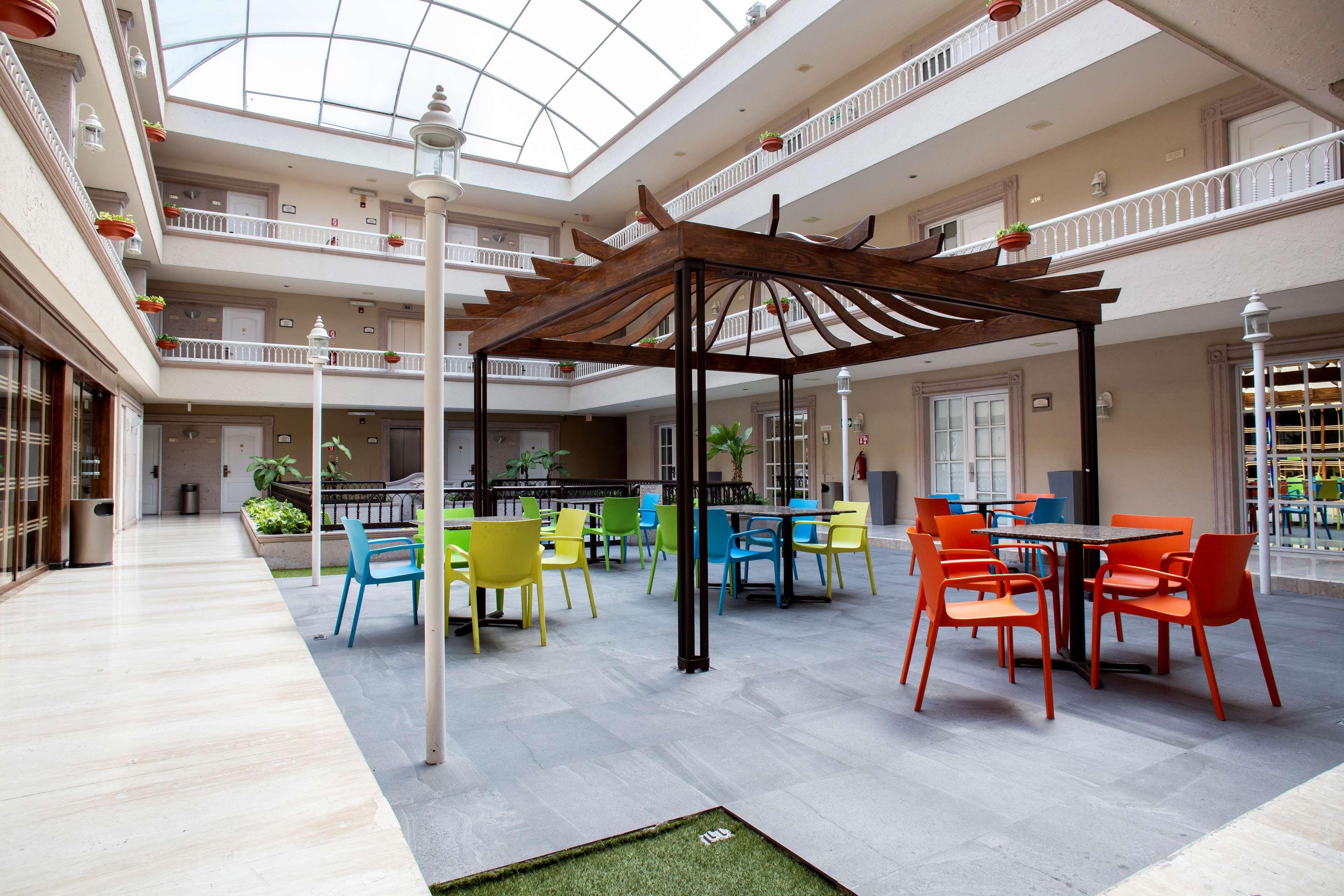 Best Western Plus Monterrey Colon Extérieur photo