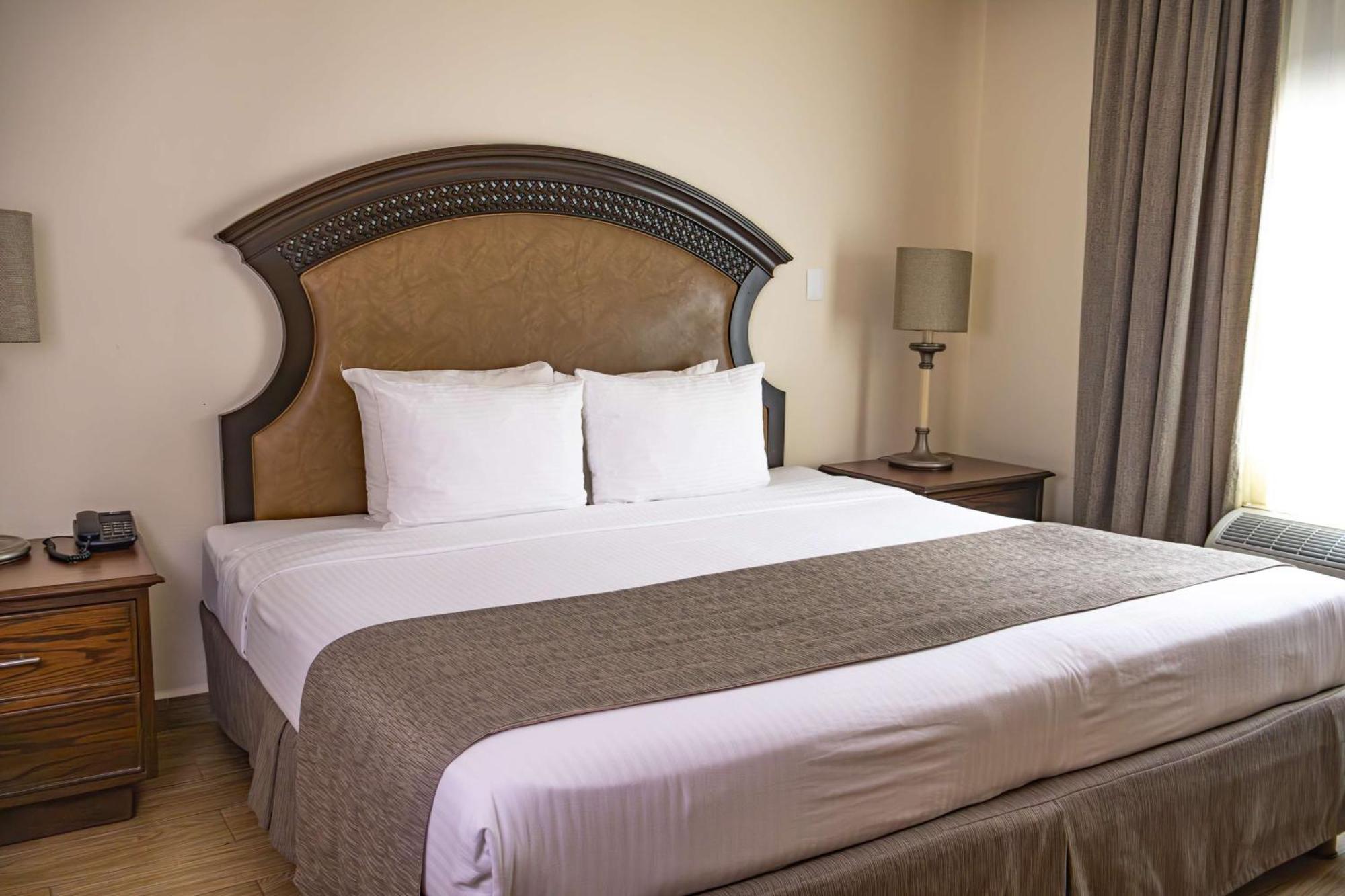 Best Western Plus Monterrey Colon Extérieur photo