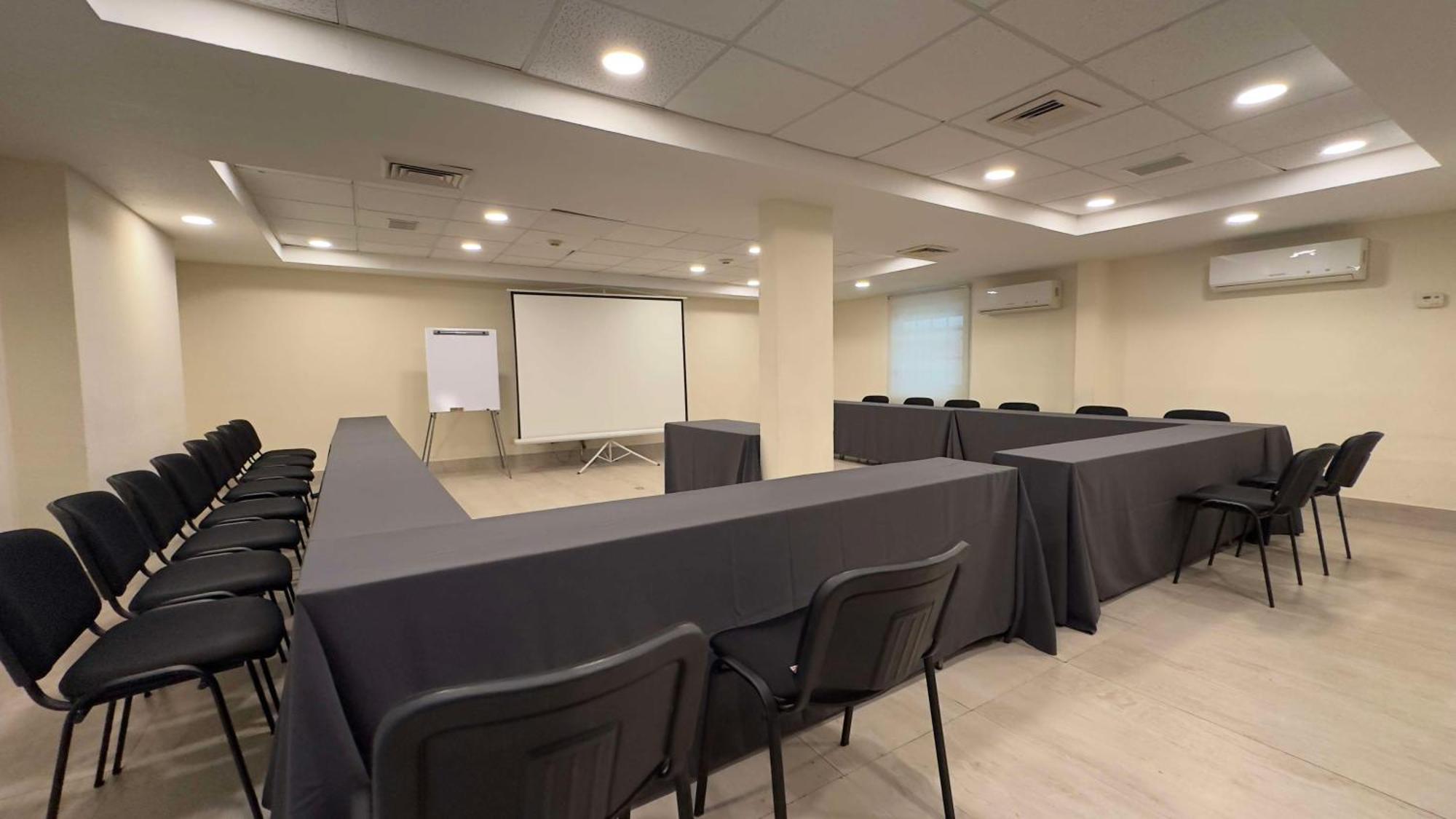 Best Western Plus Monterrey Colon Extérieur photo