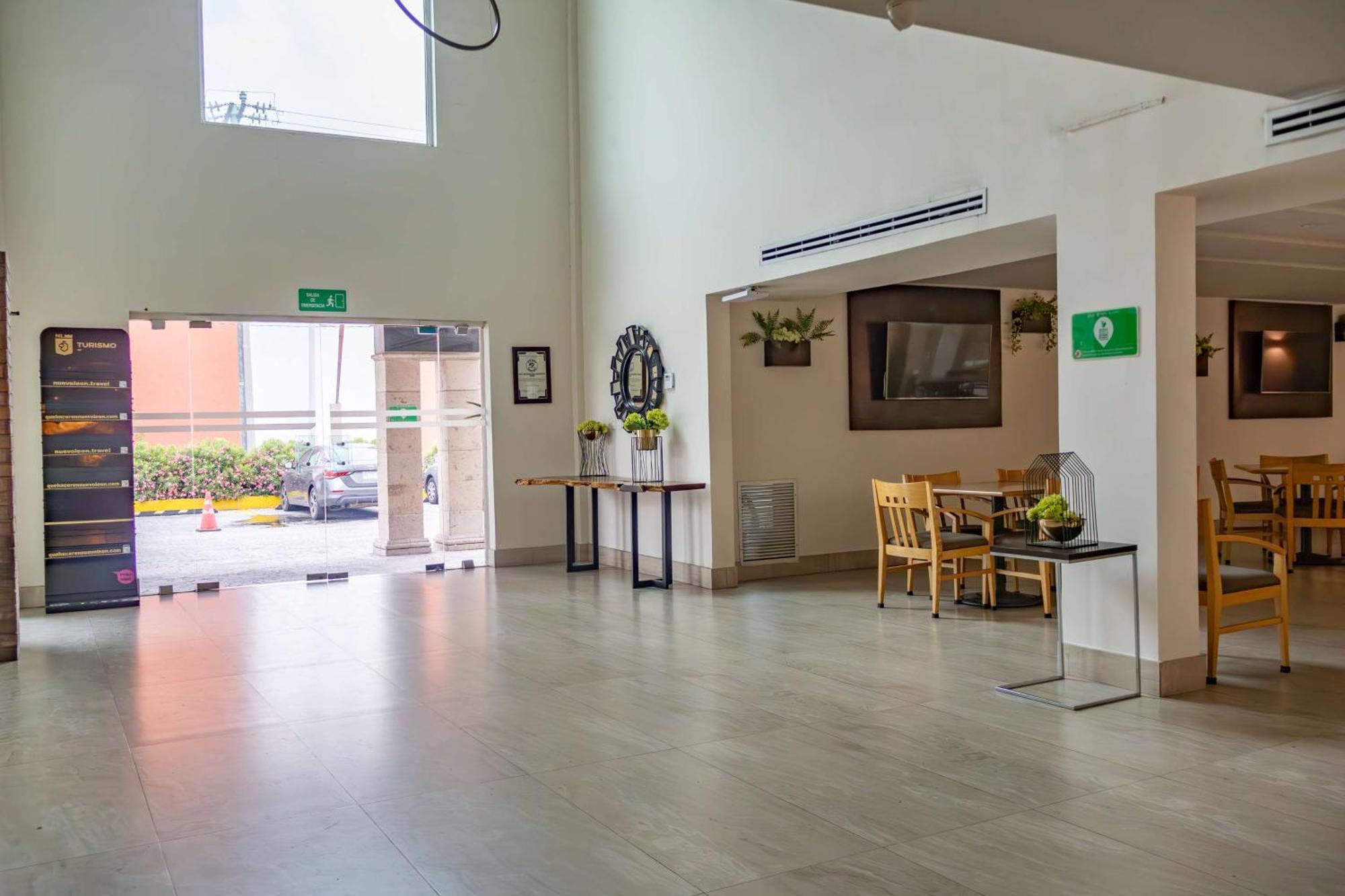 Best Western Plus Monterrey Colon Extérieur photo