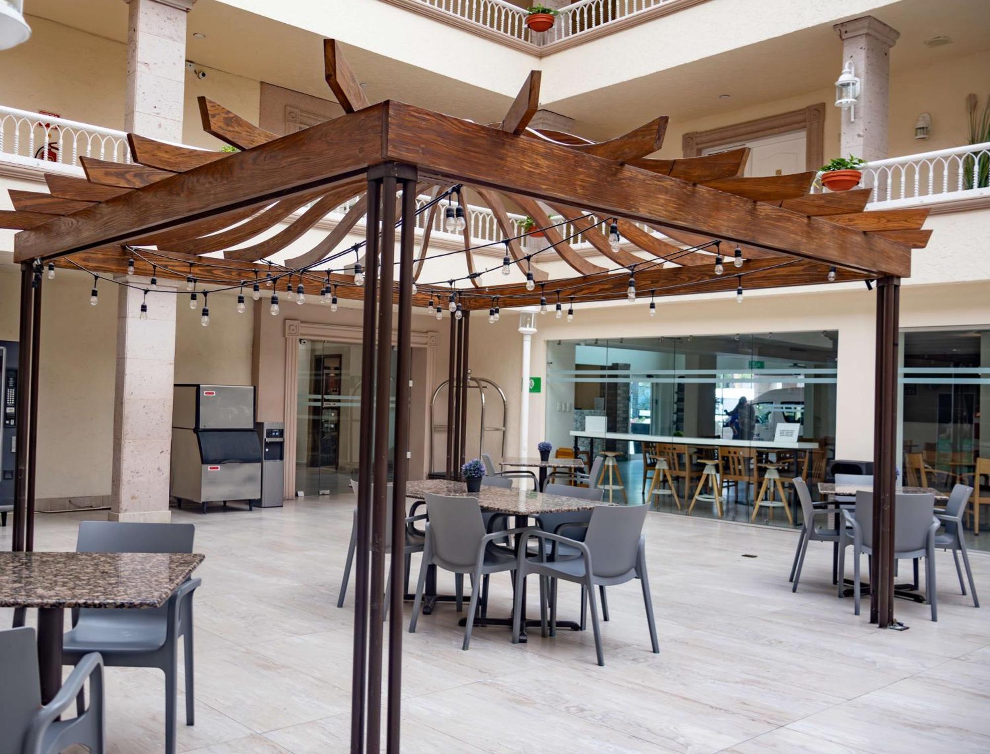 Best Western Plus Monterrey Colon Extérieur photo